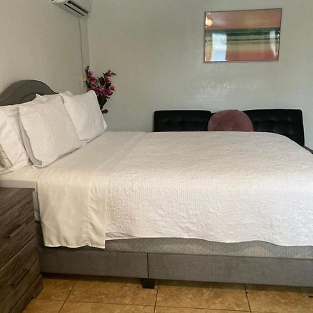 Cozy Studio…With Private Entrance Las Vegas Exterior foto